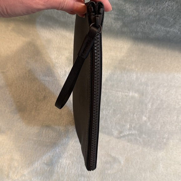 Lululemon zip pouch - Picture 14 of 15